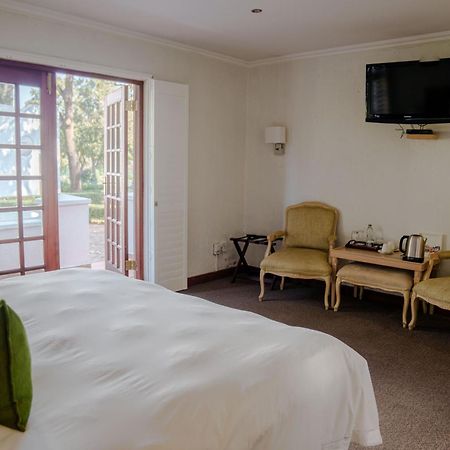 River Meadow Manor Центурион Экстерьер фото