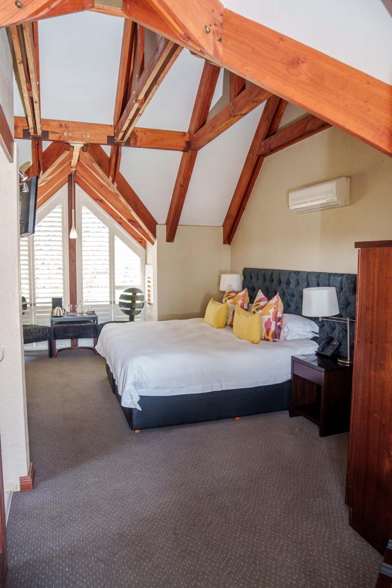 River Meadow Manor Центурион Экстерьер фото