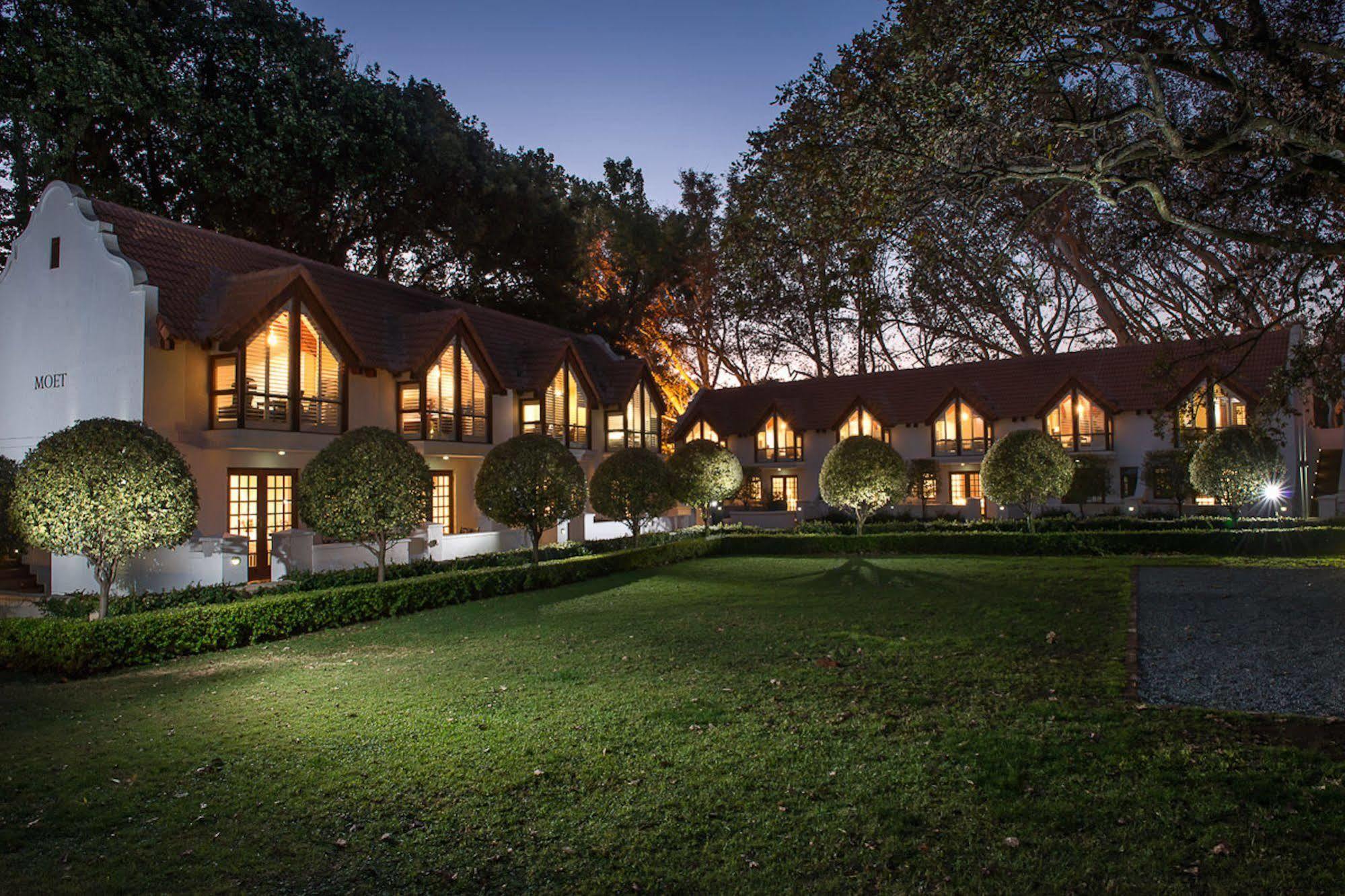 River Meadow Manor Центурион Экстерьер фото